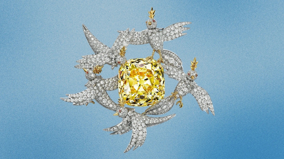 Tiffany & Co., นิทรรศการ, Legendary Legacy, Tiffany Diamond, อัญมณี, Diana Vreeland, One Bangkok, Trophée de Vaillance, ประวัติศาสตร์, บรรณาธิการ, Vogue US, สร้อยคอแบบคอลาร์, Hedges and Flowers