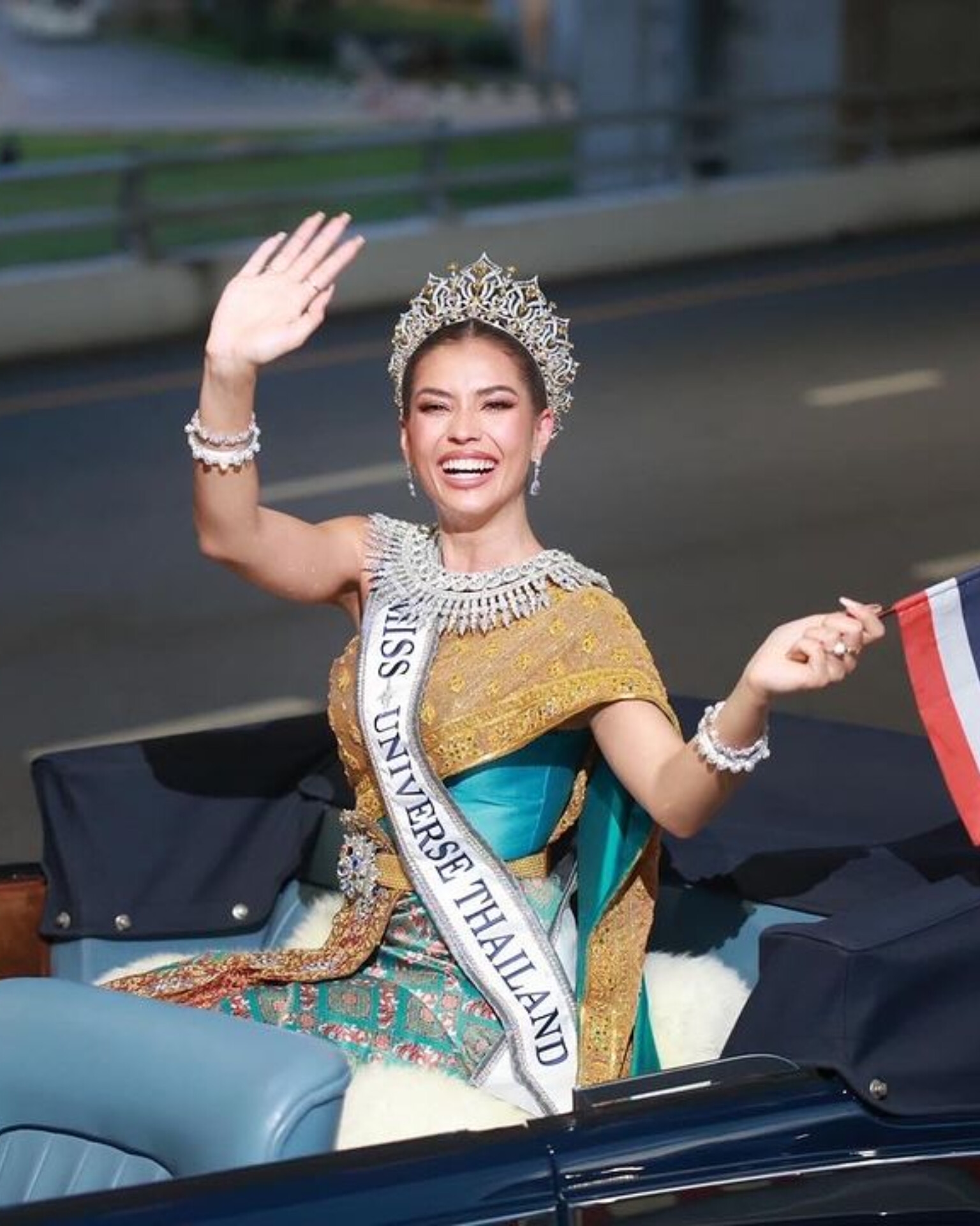 แอนโทเนีย โพซิ้ว