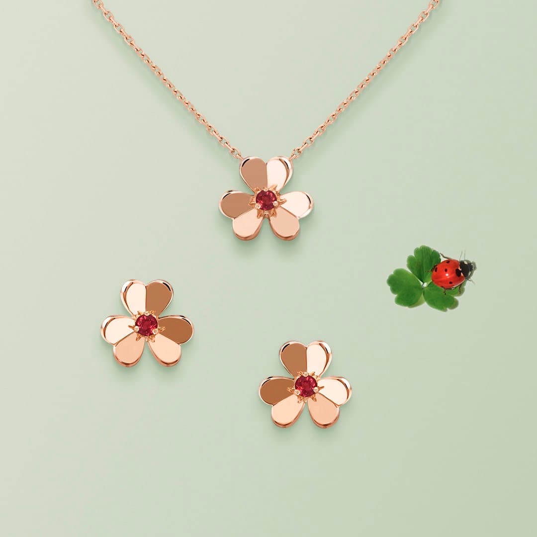 van-cleef-arpels-frivole-emerald-ruby