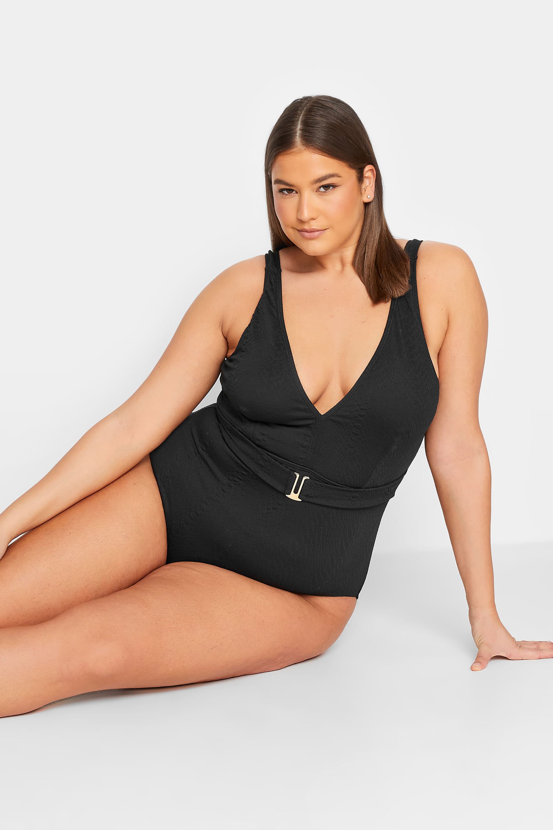 ชุดว่ายน้ำสำหรับสาวอวบ, ชุดว่ายน้ำ, สาวอวบ