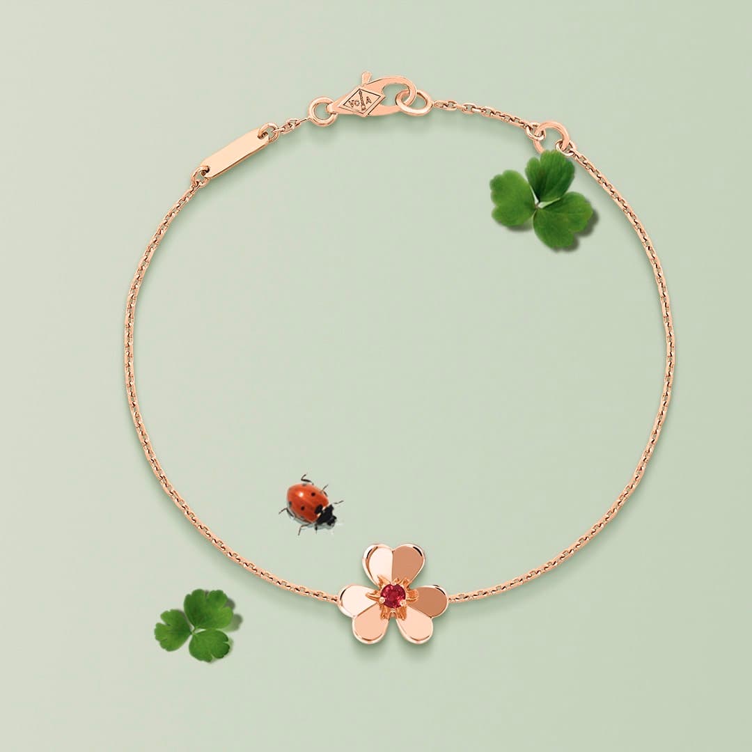 van-cleef-arpels-frivole-emerald-ruby