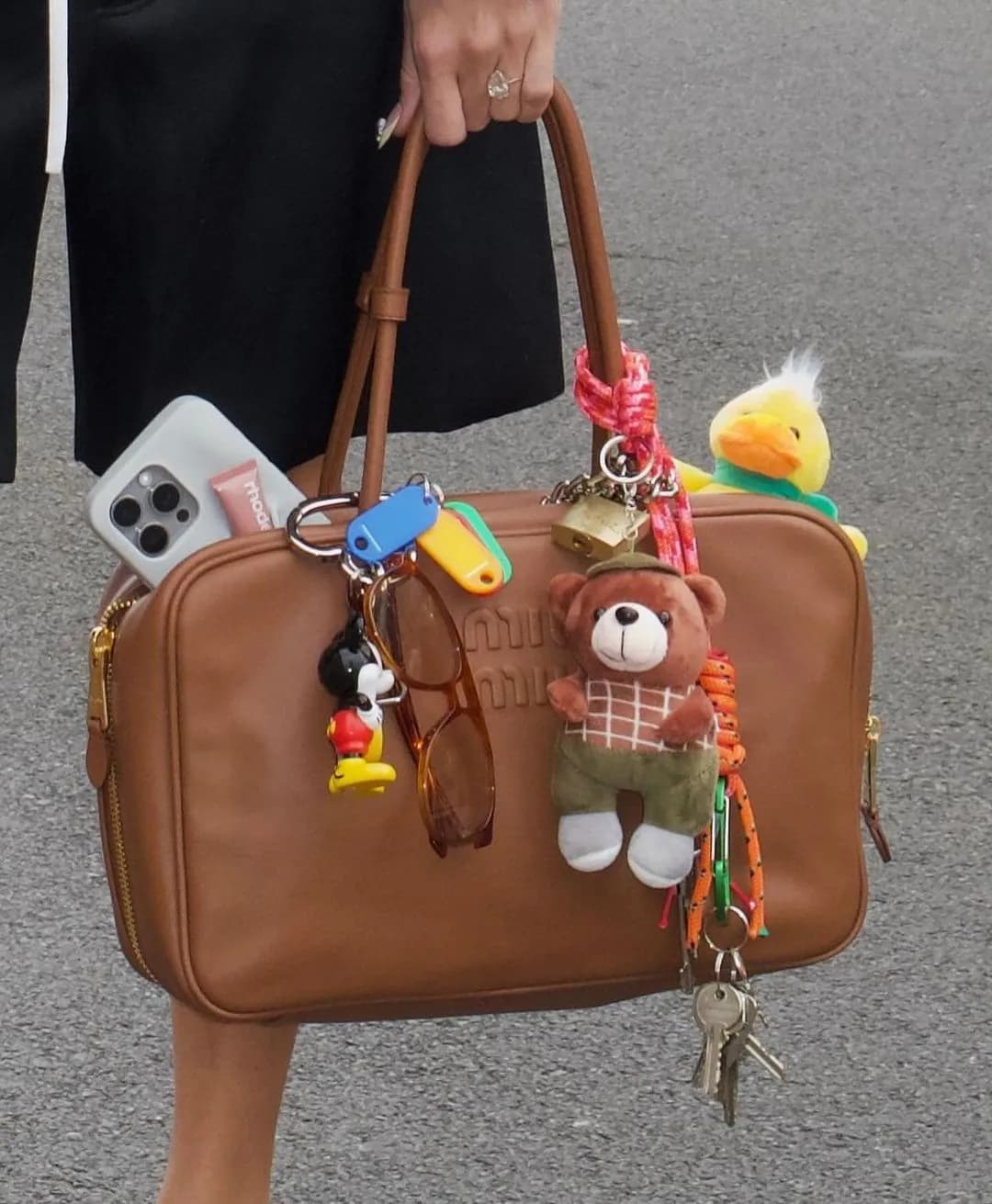 ตุ๊กตาห้อยกระเป๋า