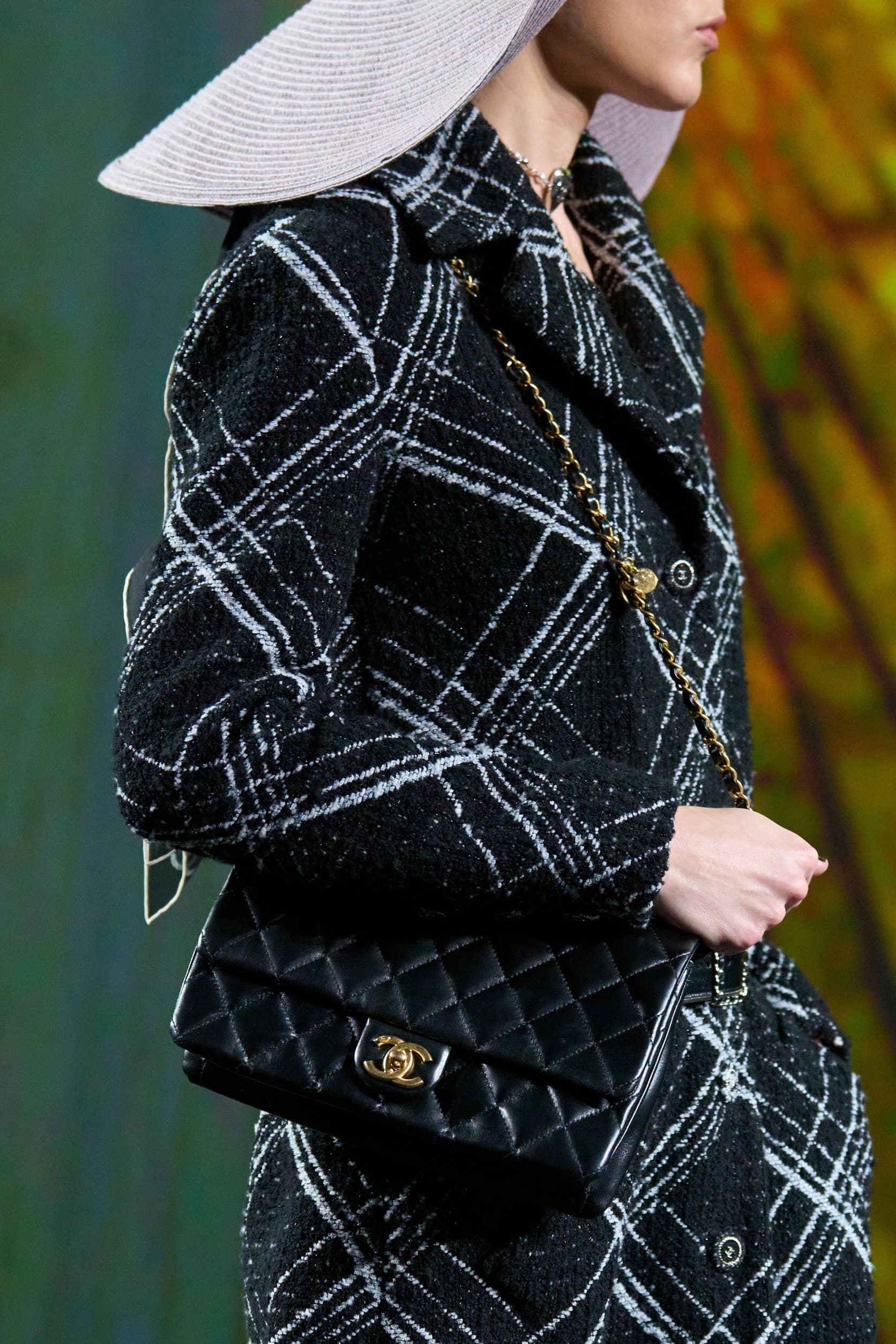 Chanel, Chanel Bags, Chanel กระเป๋า, Chanel Classic ราคา, Chanel Classic, Chanel Fall Winter, Chanel Fall Winter 2024