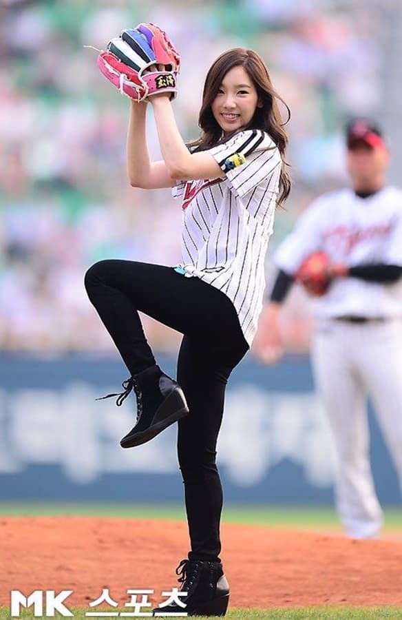 K-Pop, K-Pop Baseball, Taeyeon, Taeyon Girl's Generation, Girl's Generation, Girls' Generation