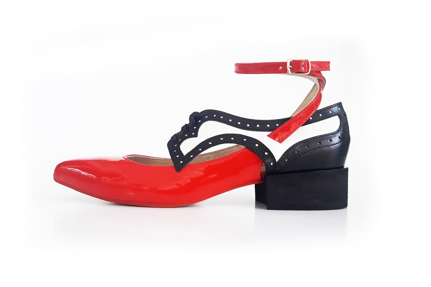 Kobi Levi, Kobi Levi Shoes, รองเท้าแฟชั่น, รองเท้าแฟชั่นผู้หญิง, รองเท้าผ้าใบ, รองเท้าส้นสูง