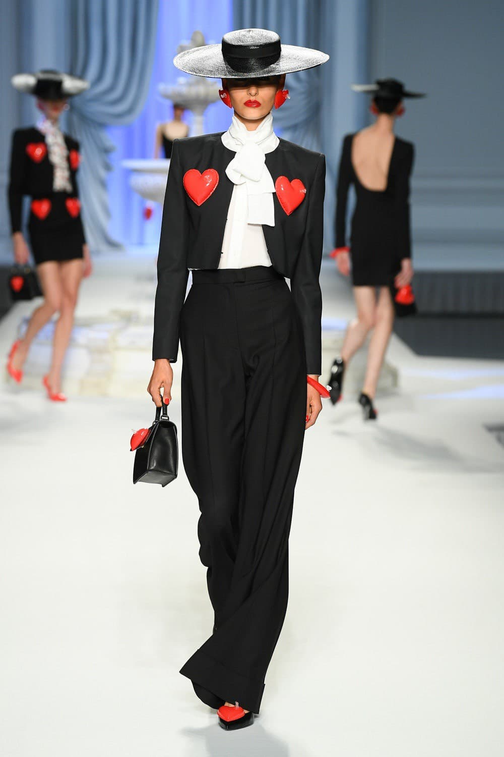 Moschino, Moschino SS23, Moschino Spring Summer, Moschino Jeremy Scott, Jeremy Scott