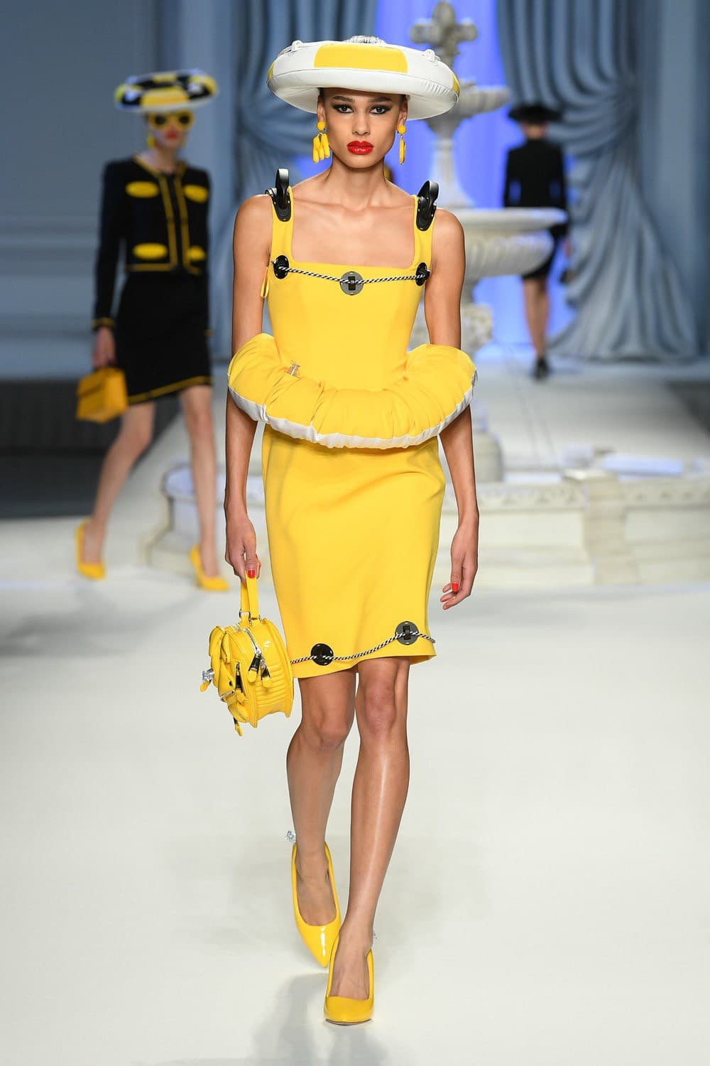 Moschino, Moschino SS23, Moschino Spring Summer, Moschino Jeremy Scott, Jeremy Scott