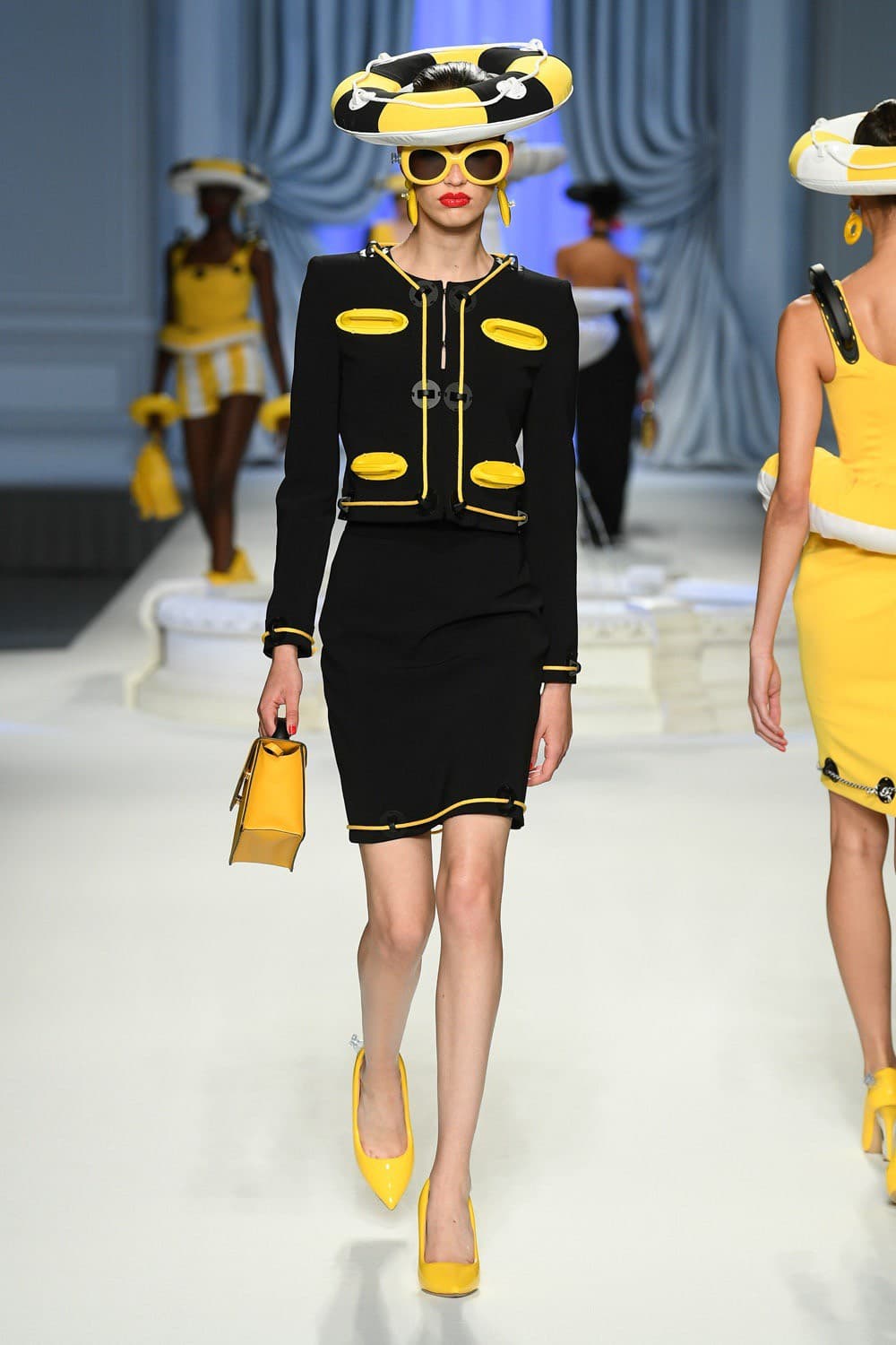 Moschino, Moschino SS23, Moschino Spring Summer, Moschino Jeremy Scott, Jeremy Scott