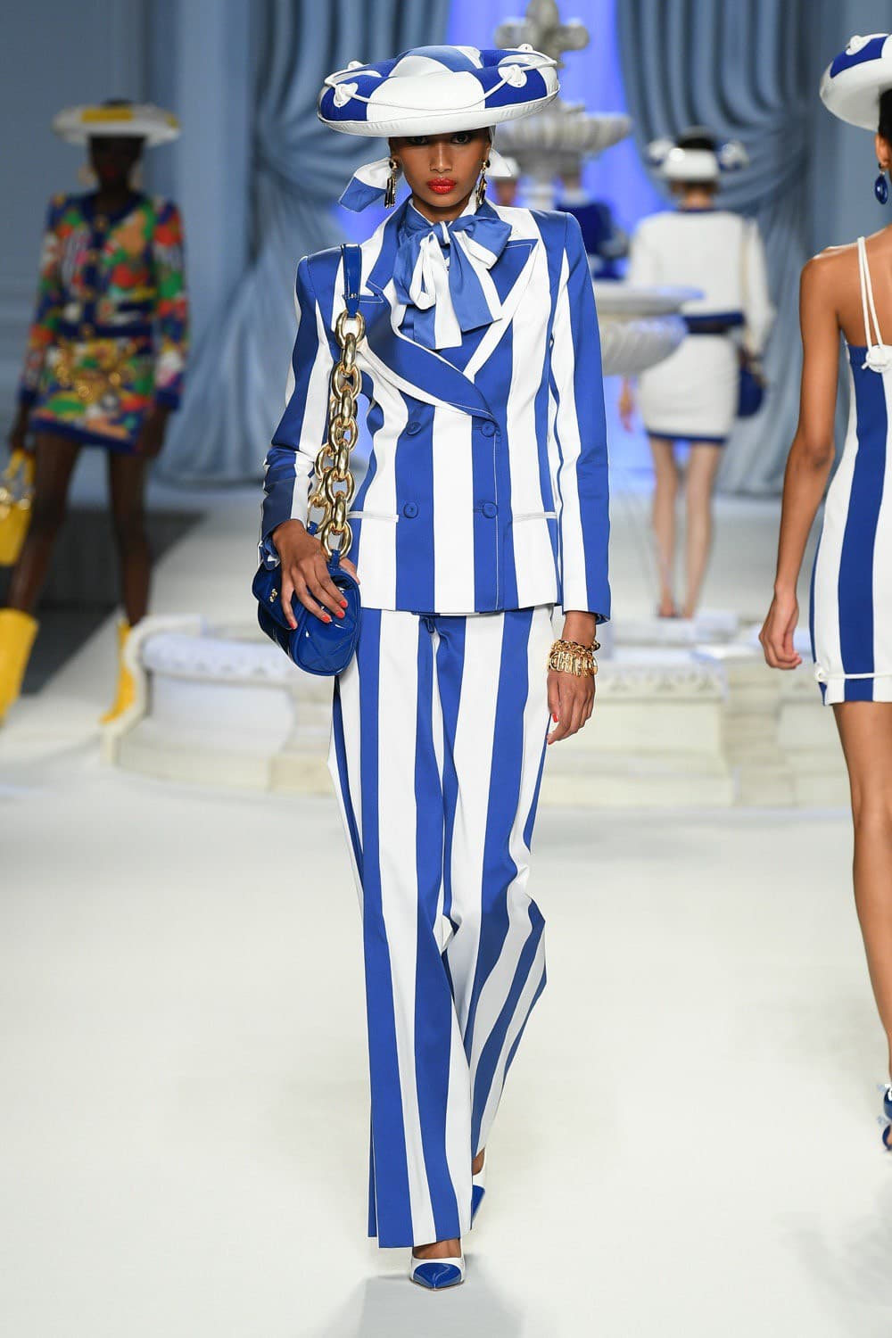 Moschino, Moschino SS23, Moschino Spring Summer, Moschino Jeremy Scott, Jeremy Scott