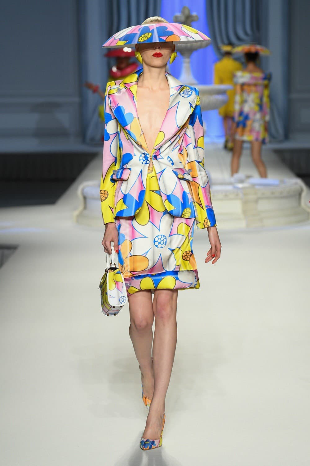 Moschino, Moschino SS23, Moschino Spring Summer, Moschino Jeremy Scott, Jeremy Scott