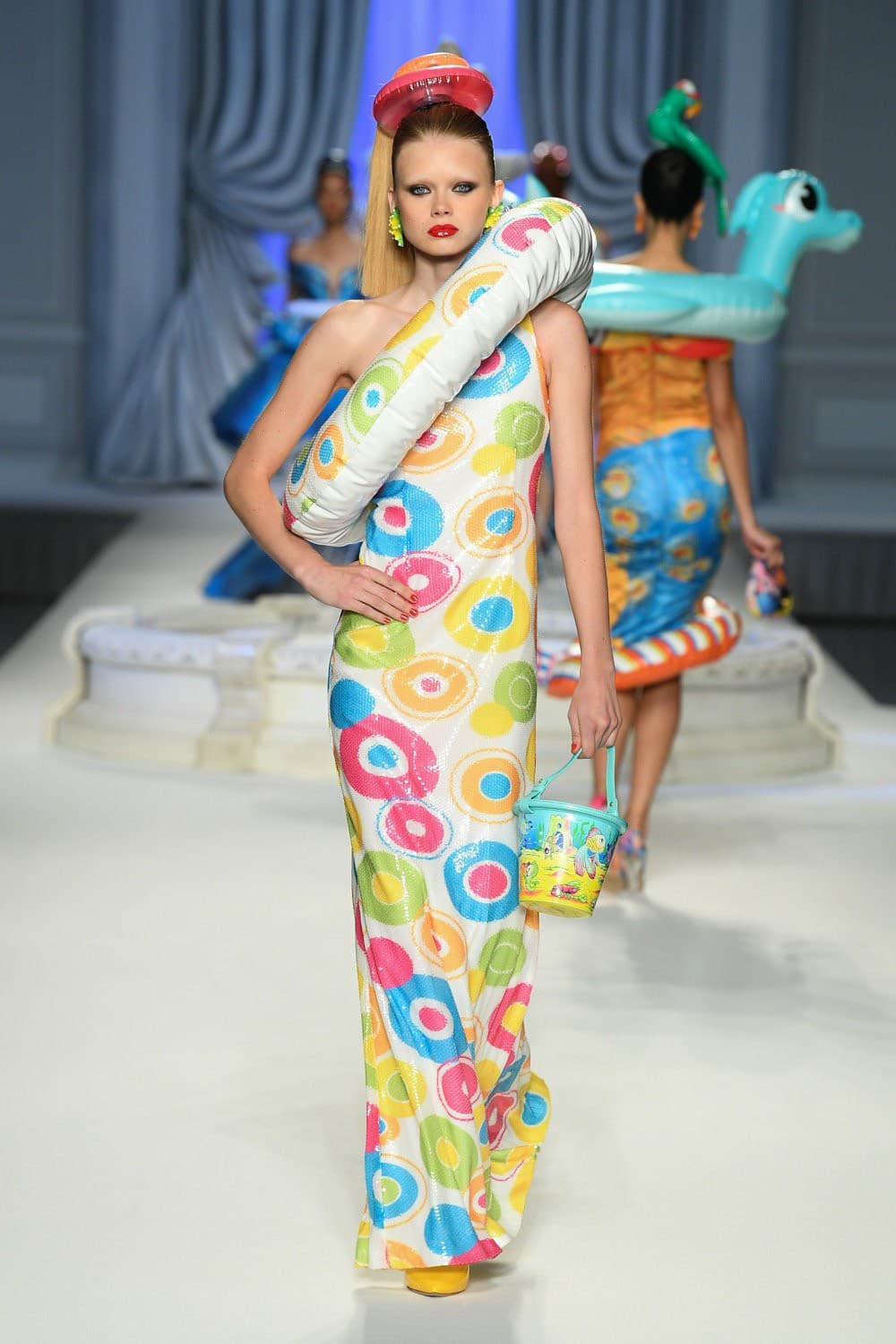 Moschino, Moschino SS23, Moschino Spring Summer, Moschino Jeremy Scott, Jeremy Scott