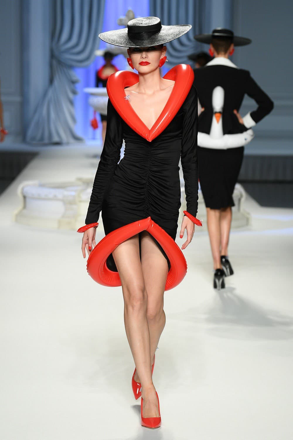 Moschino, Moschino SS23, Moschino Spring Summer, Moschino Jeremy Scott, Jeremy Scott