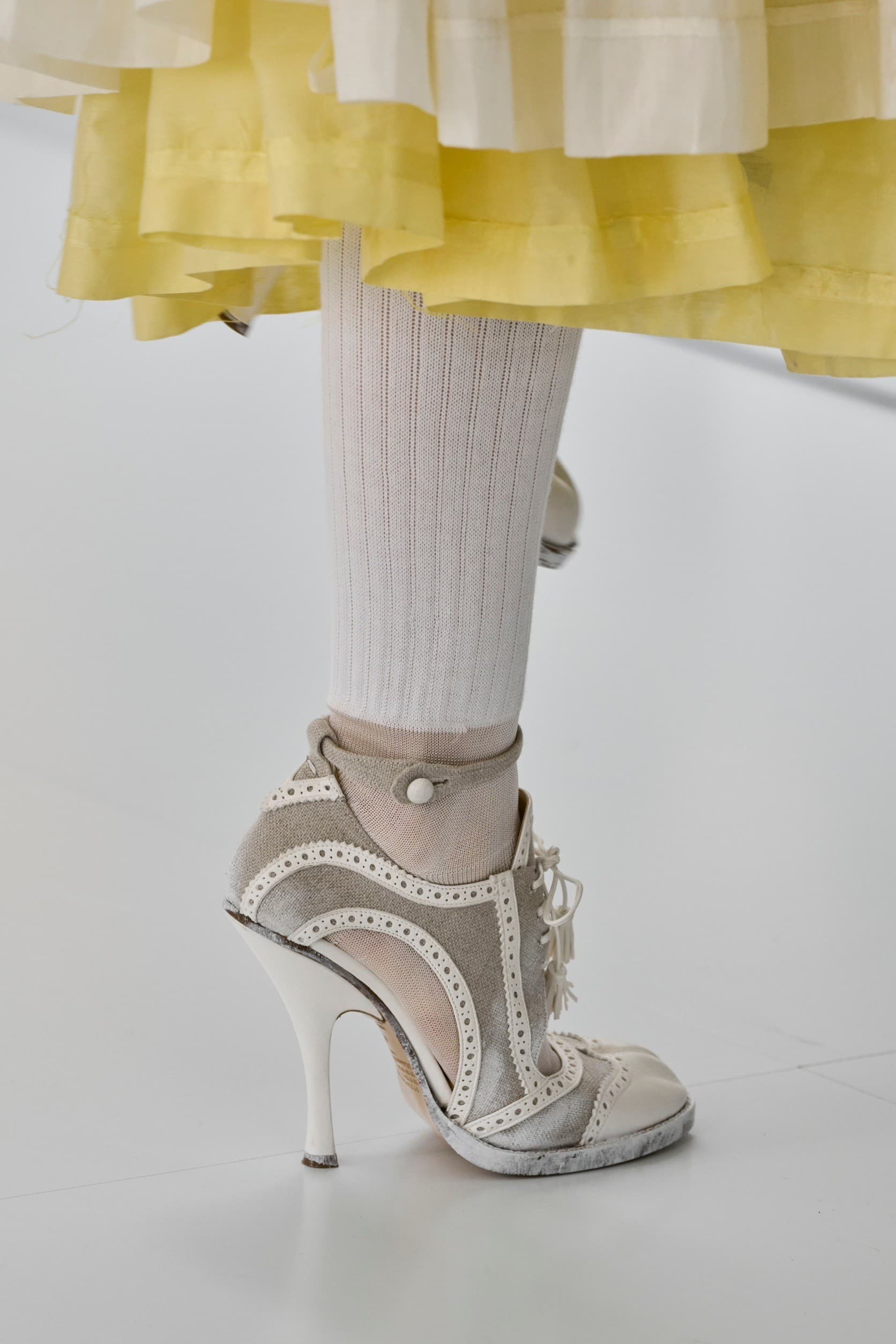 Maison Margiela Tabi, Maison Margiela, Tabi Shoes, Tabi Boots, Tabi ราคา, Tabi มือสอง