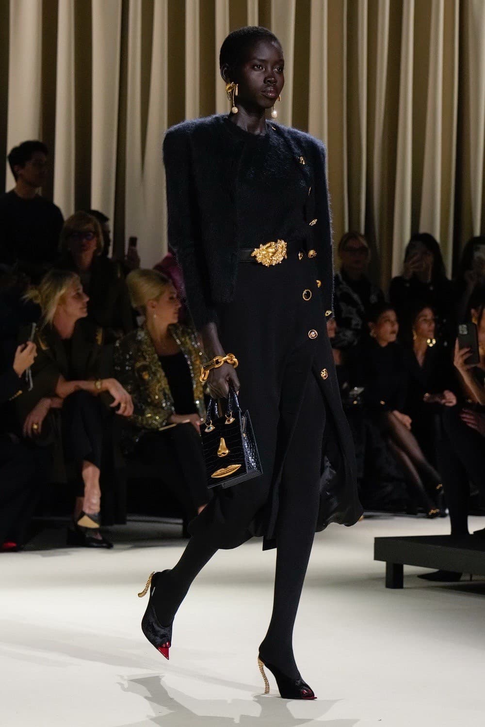 Schiaparelli, Schiaparelli FW24, Schiaparelli Ready to wear, Schiaparelli Fall Winter 2024, Schiaparelli Fall Winter, Schiaparelli Daniel Roseberry, Daniel Roseberry