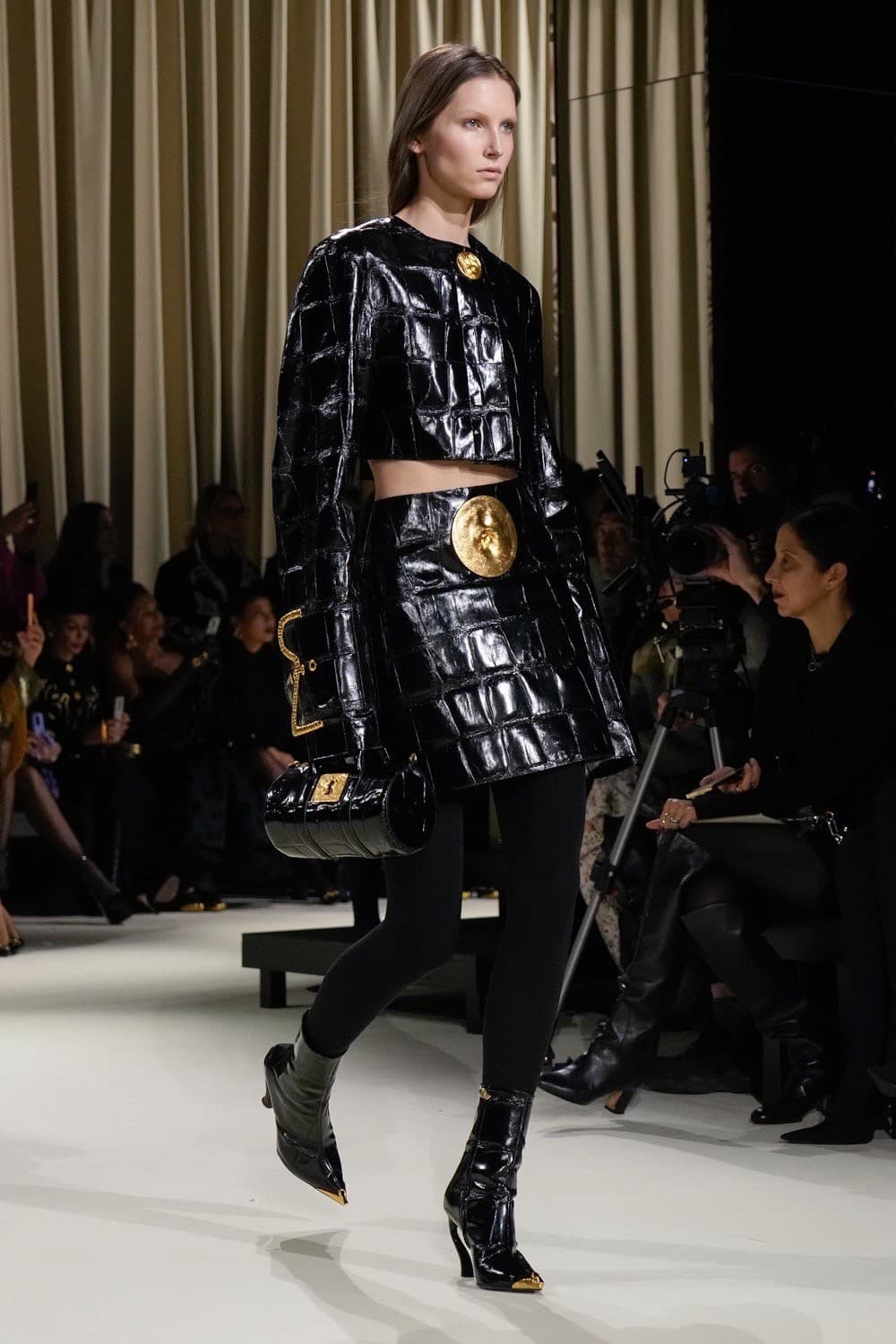 Schiaparelli, Schiaparelli FW24, Schiaparelli Ready to wear, Schiaparelli Fall Winter 2024, Schiaparelli Fall Winter, Schiaparelli Daniel Roseberry, Daniel Roseberry