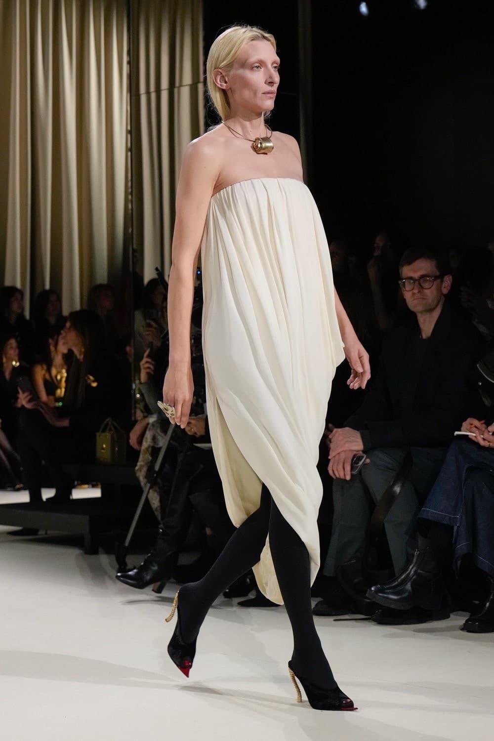 Schiaparelli, Schiaparelli FW24, Schiaparelli Ready to wear, Schiaparelli Fall Winter 2024, Schiaparelli Fall Winter, Schiaparelli Daniel Roseberry, Daniel Roseberry