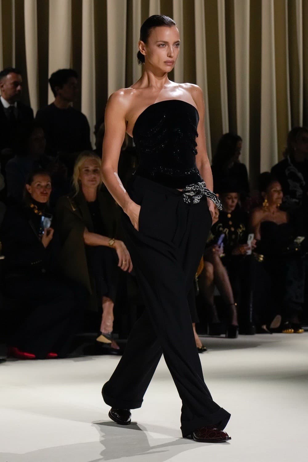 Schiaparelli, Schiaparelli FW24, Schiaparelli Ready to wear, Schiaparelli Fall Winter 2024, Schiaparelli Fall Winter, Schiaparelli Daniel Roseberry, Daniel Roseberry