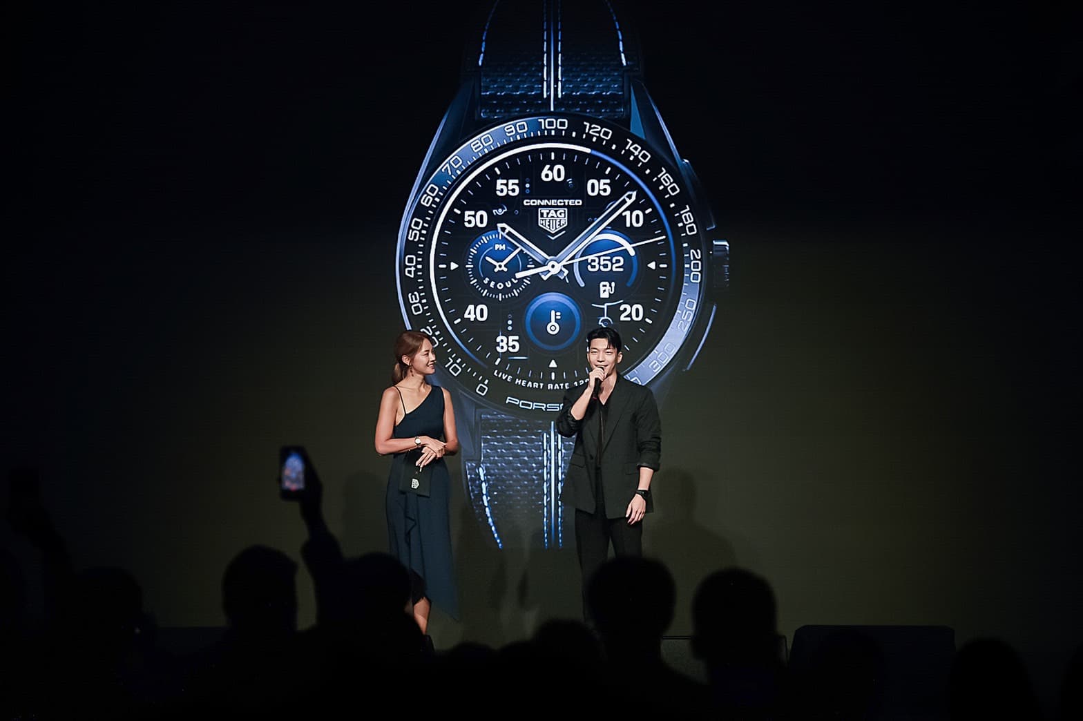 tag-heuer-wi-ha-jun-porsche-watch-connected-calibre-E4