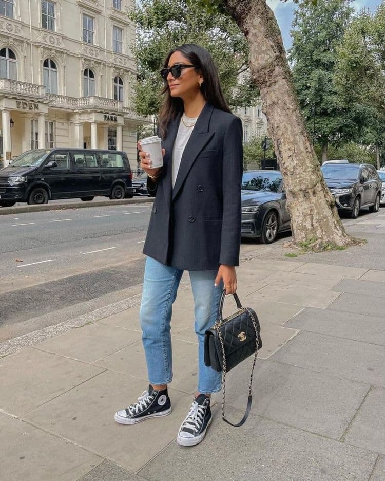 สูทผู้หญิง, เบลเซอร์ผู้หญิง