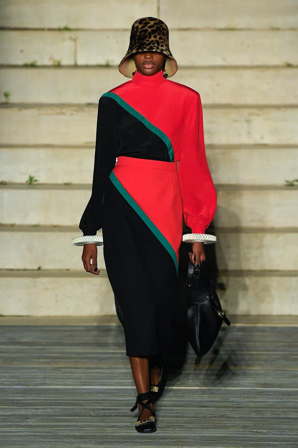 Gucci Cosmogonie, Gucci, Gucci Cruise, Gucci Cruise 2023, Gucci Cruise 2022, Gucci ใหม่ ดาวิกา, ใหม่ ดาวิกา, ใหม่ ดาวิกา gucci