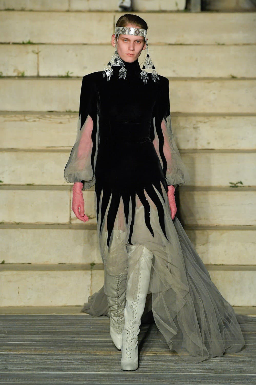 Gucci Cosmogonie, Gucci, Gucci Cruise, Gucci Cruise 2023, Gucci Cruise 2022, Gucci ใหม่ ดาวิกา, ใหม่ ดาวิกา, ใหม่ ดาวิกา gucci