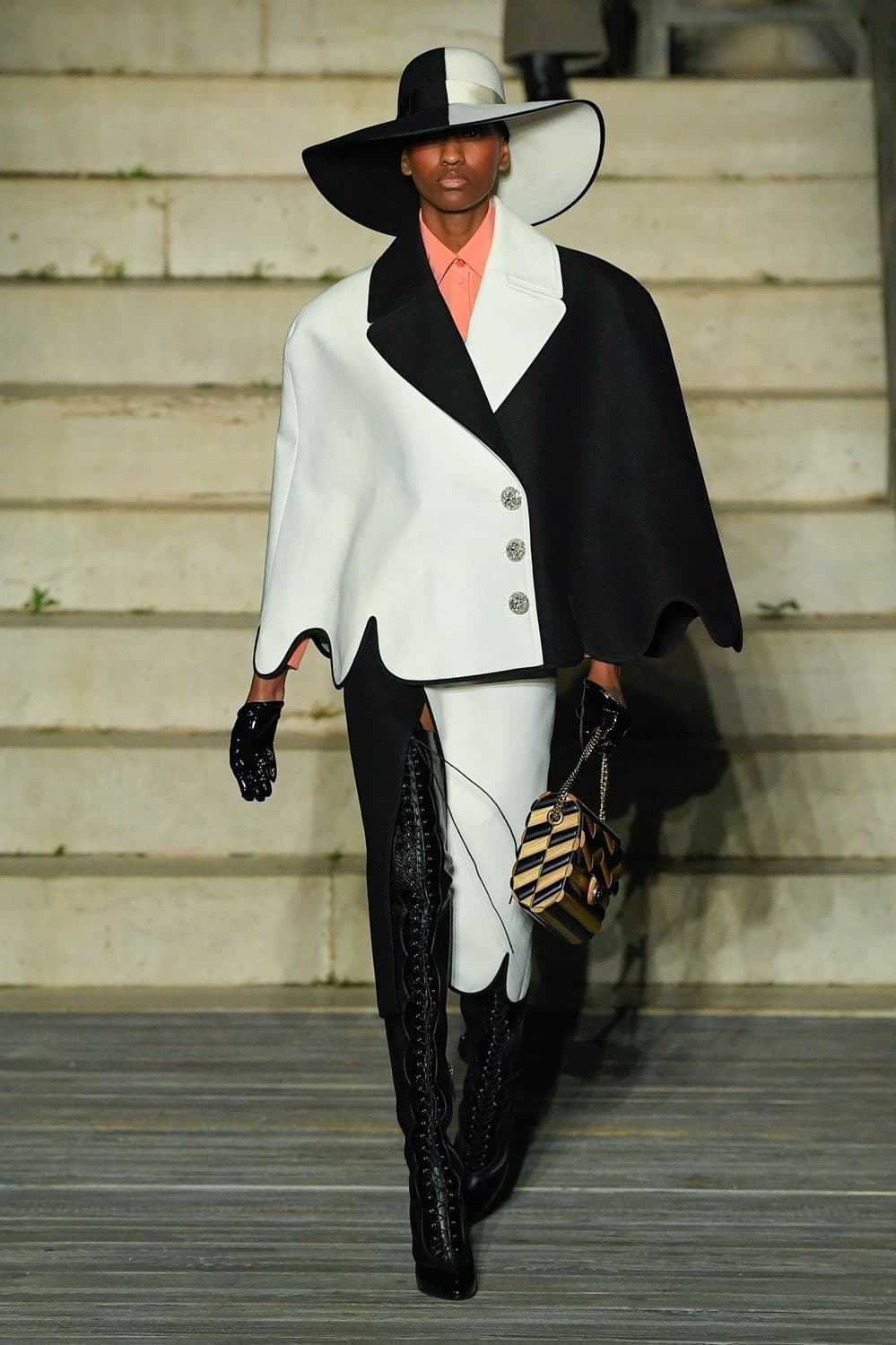 Gucci Cosmogonie, Gucci, Gucci Cruise, Gucci Cruise 2023, Gucci Cruise 2022, Gucci ใหม่ ดาวิกา, ใหม่ ดาวิกา, ใหม่ ดาวิกา gucci