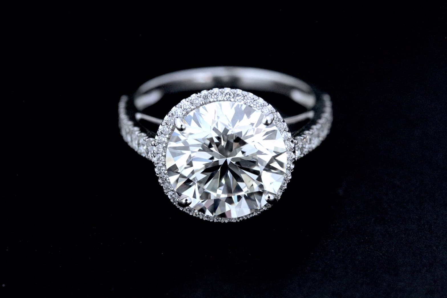 engagement-ring-venus-diamond