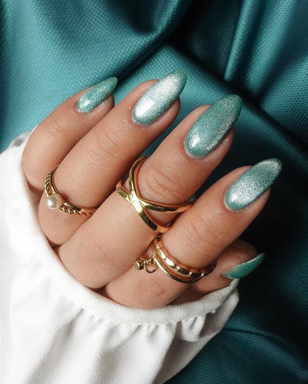 เล็บเจลสีเขียว