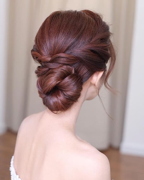 เจ้าสาวถักเปียมงกุฎ