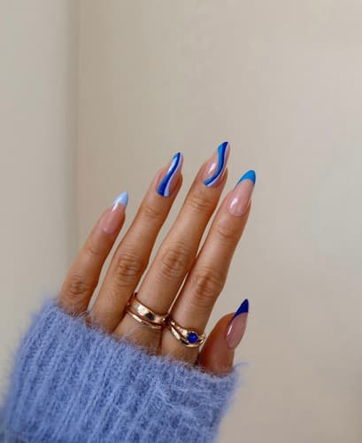 เล็บสีฟ้า