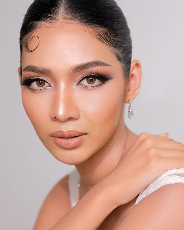 แต่งหน้าย้อนยุค