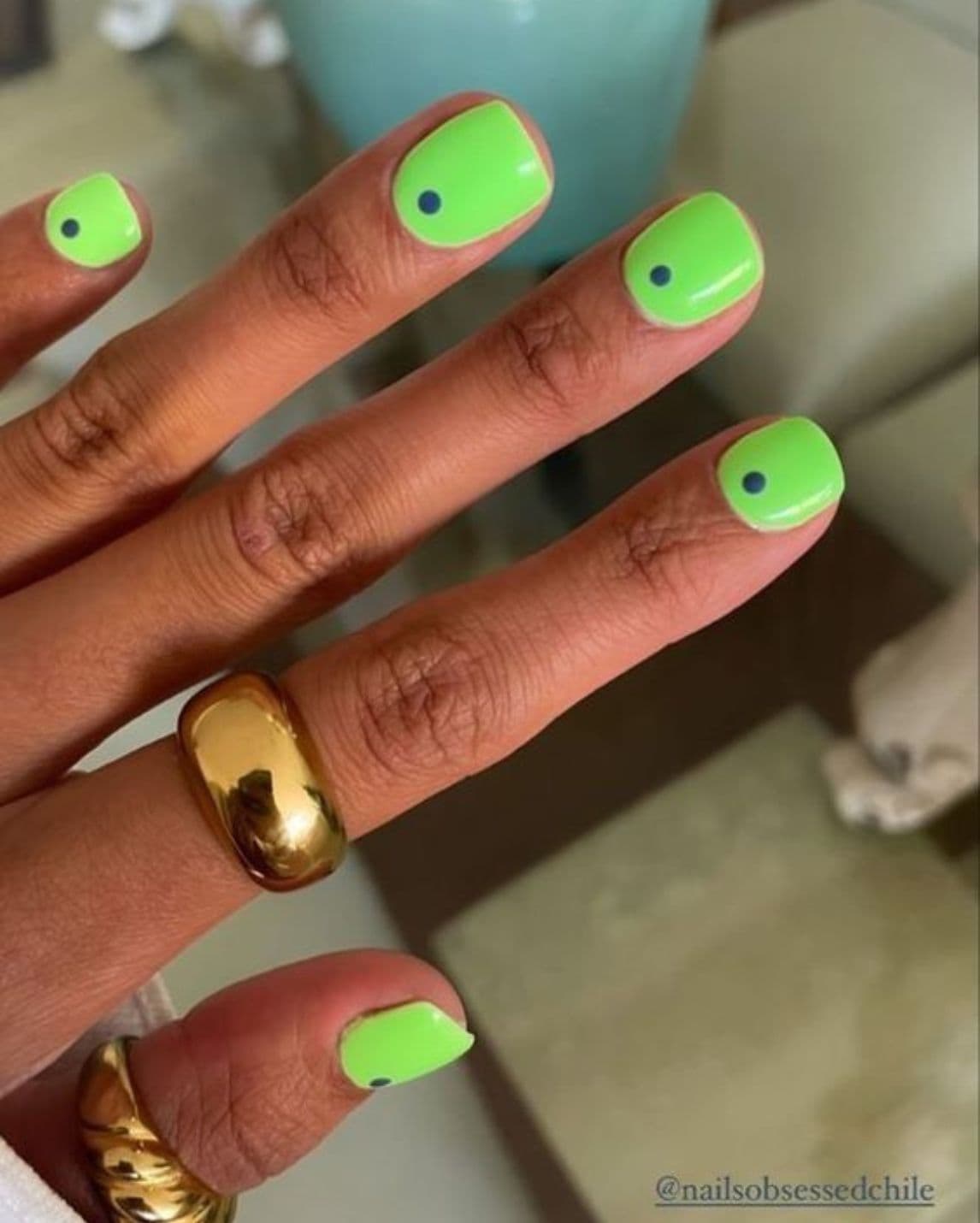 เล็บสีเขียว, เล็บสีเขียวมะนาว