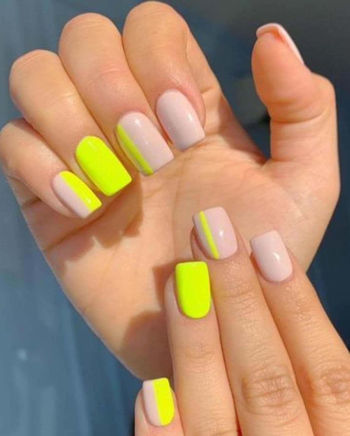 เล็บสีเขียว, เล็บสีเขียวมะนาว