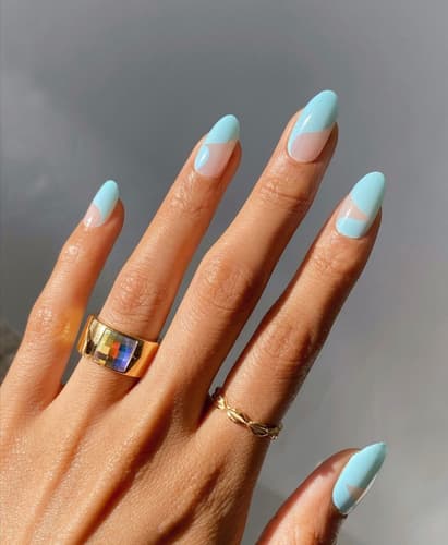 เล็บสีฟ้า