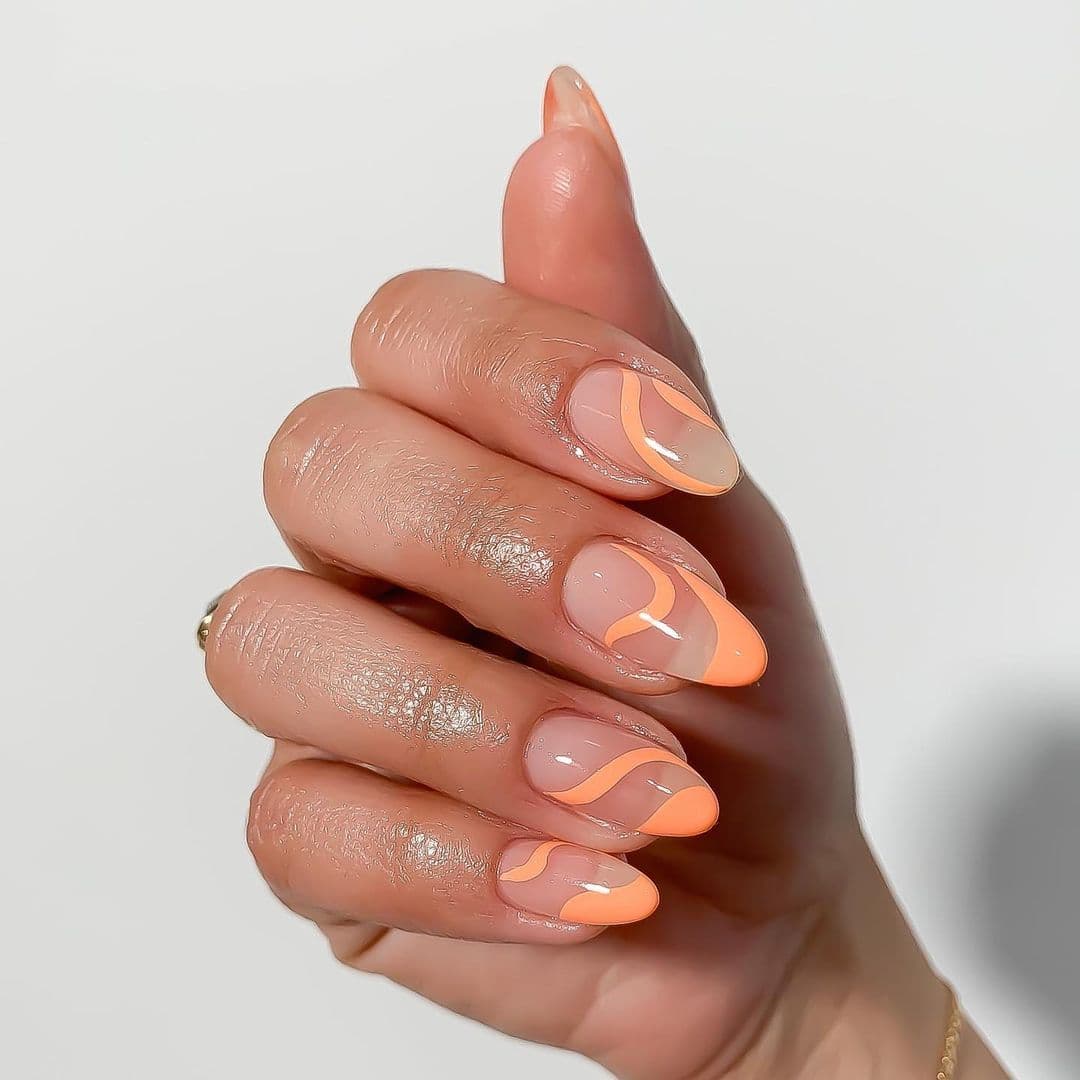 เล็บสีนู้ด