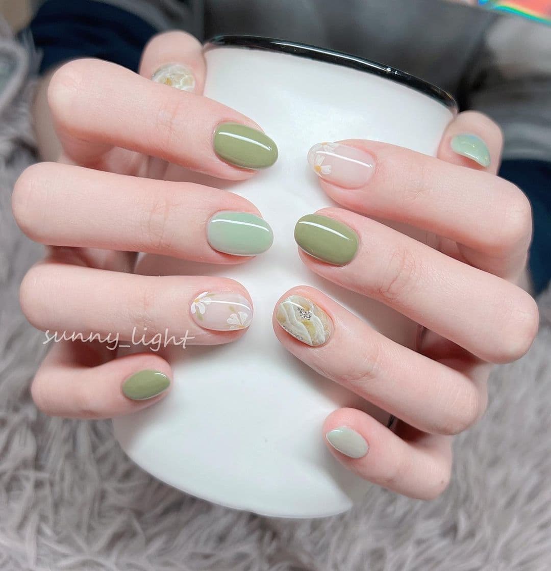 เล็บเจลสีเขียว