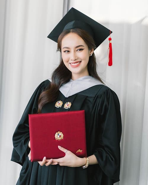 ทรงผมรับปริญญา ใส่หมวก