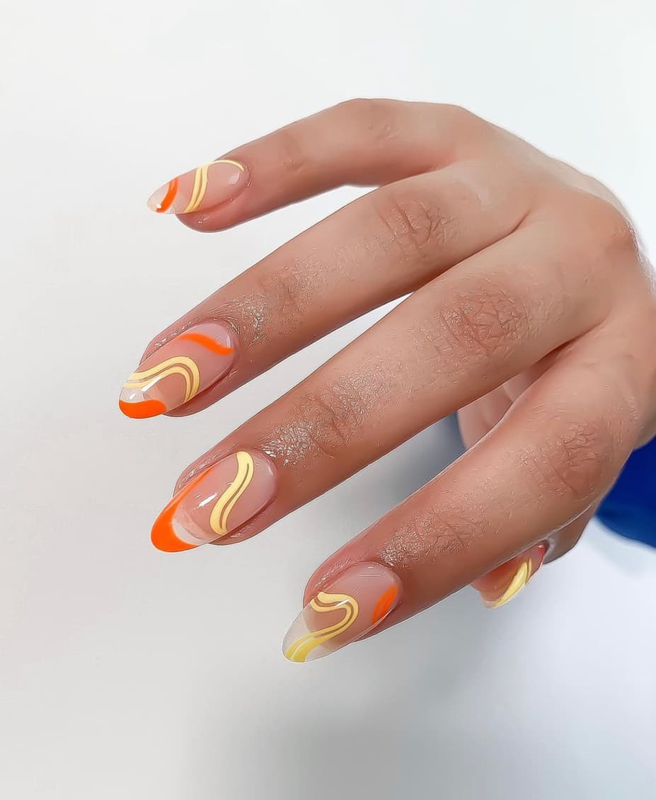 เล็บสีส้ม