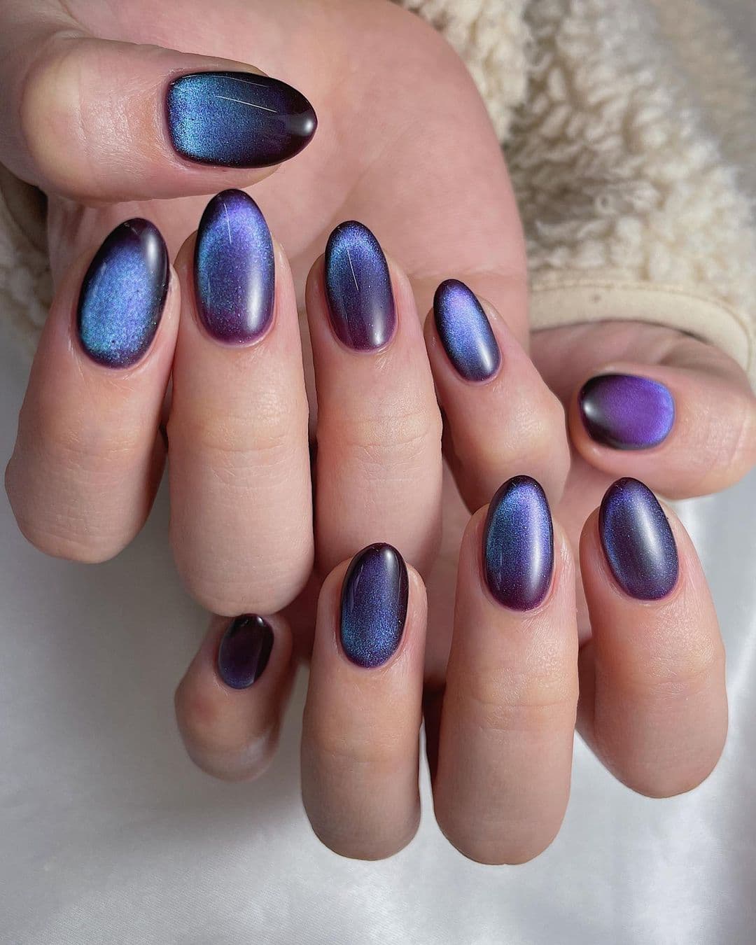 เล็บ สีลูกแก้ว