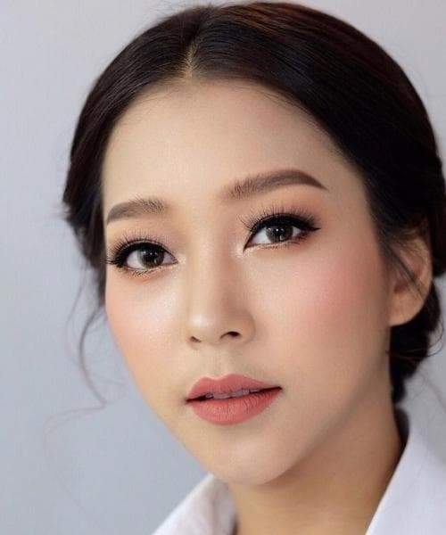 แต่งหน้ารับปริญญา