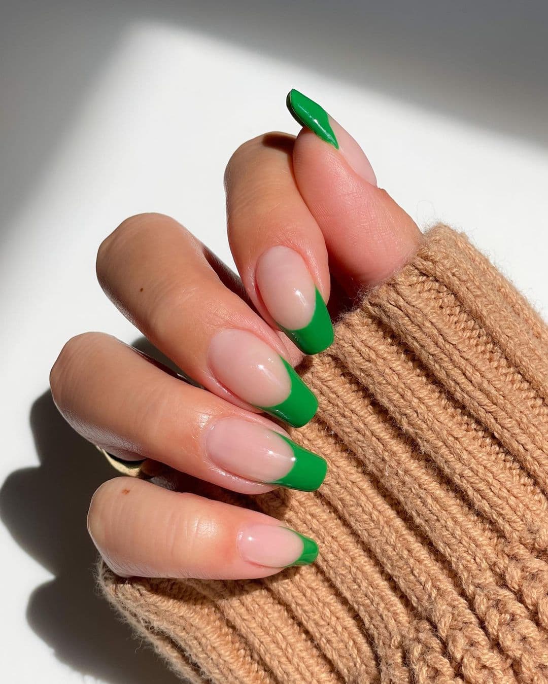 เล็บเจลสีเขียว
