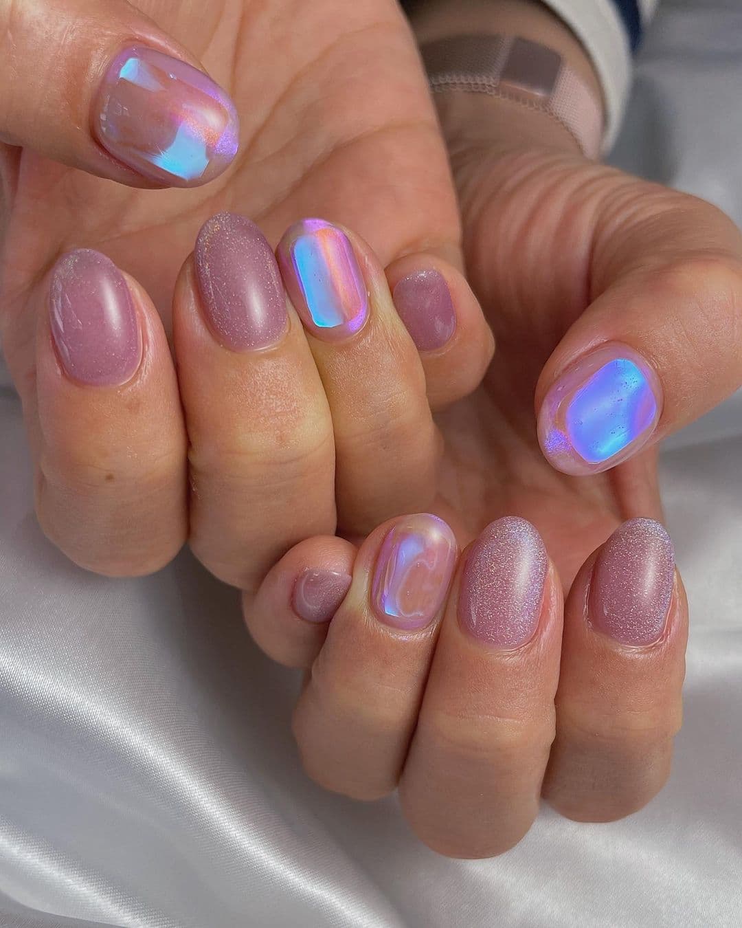 เล็บ สีลูกแก้ว