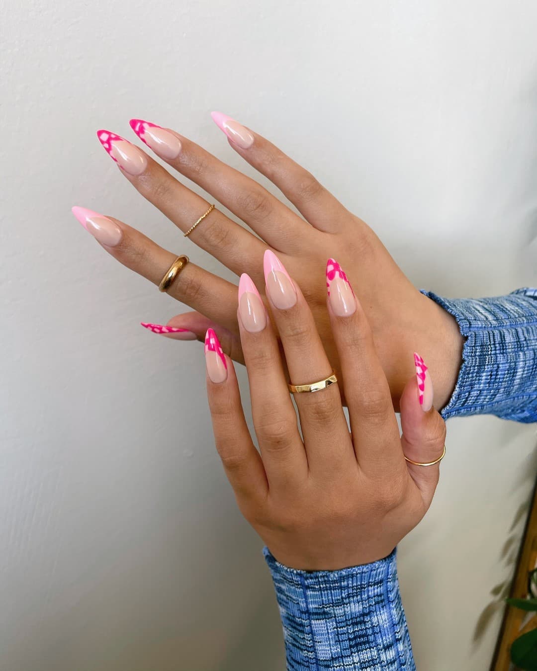 เล็บลายตาราง