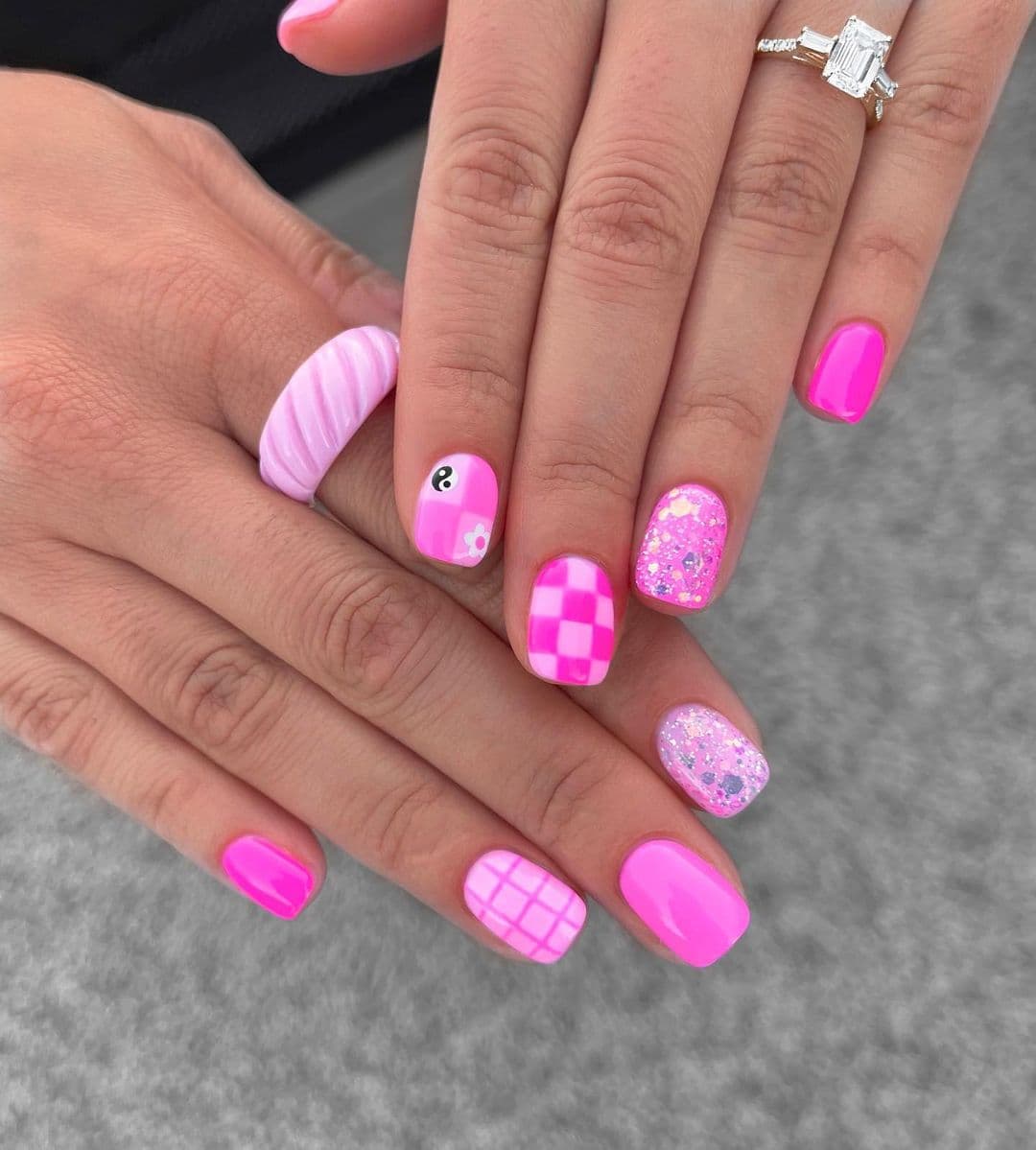 เล็บลายตาราง