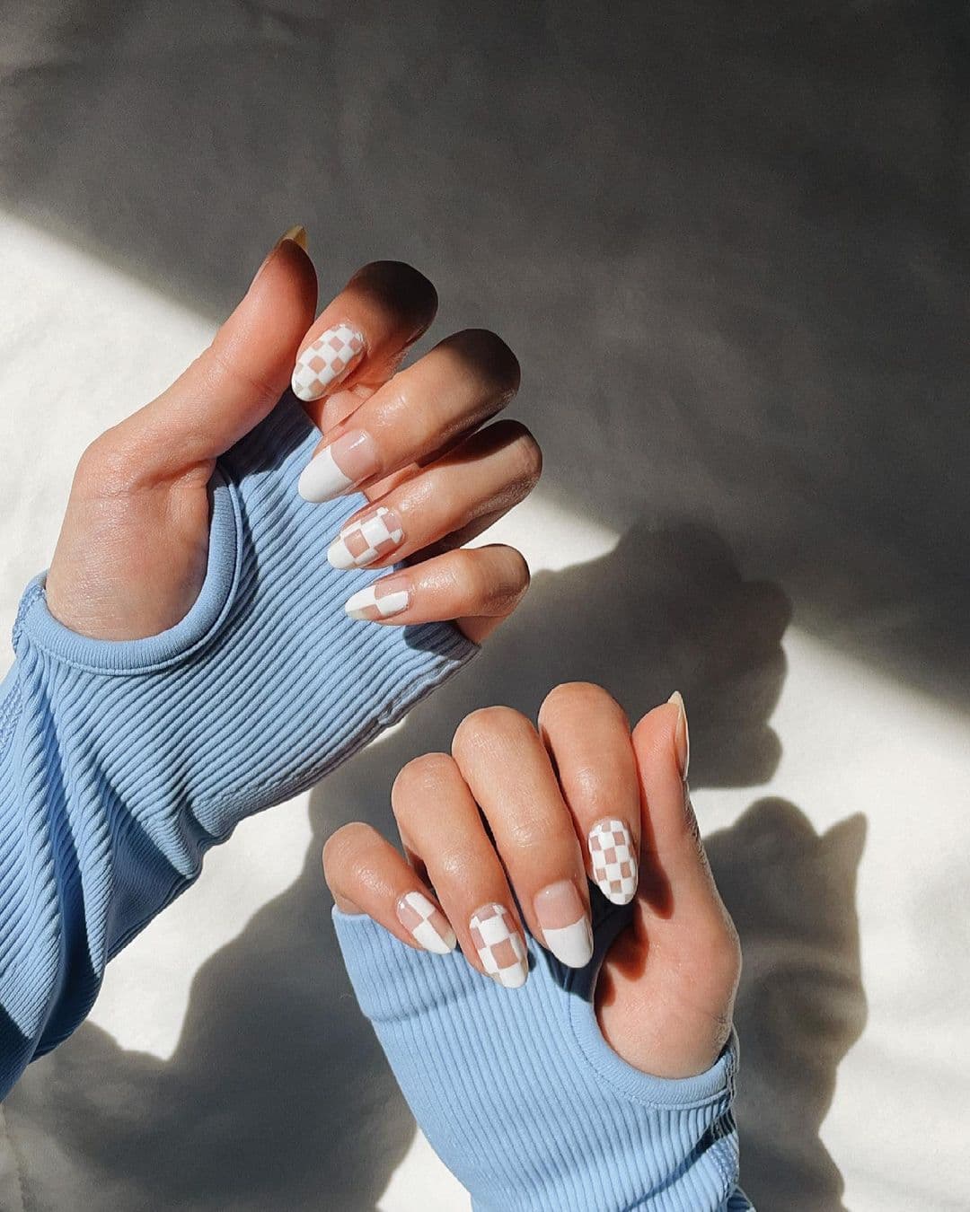 เล็บลายตาราง