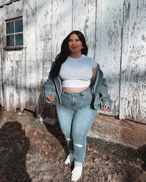 แต่งตัวสาวอวบ