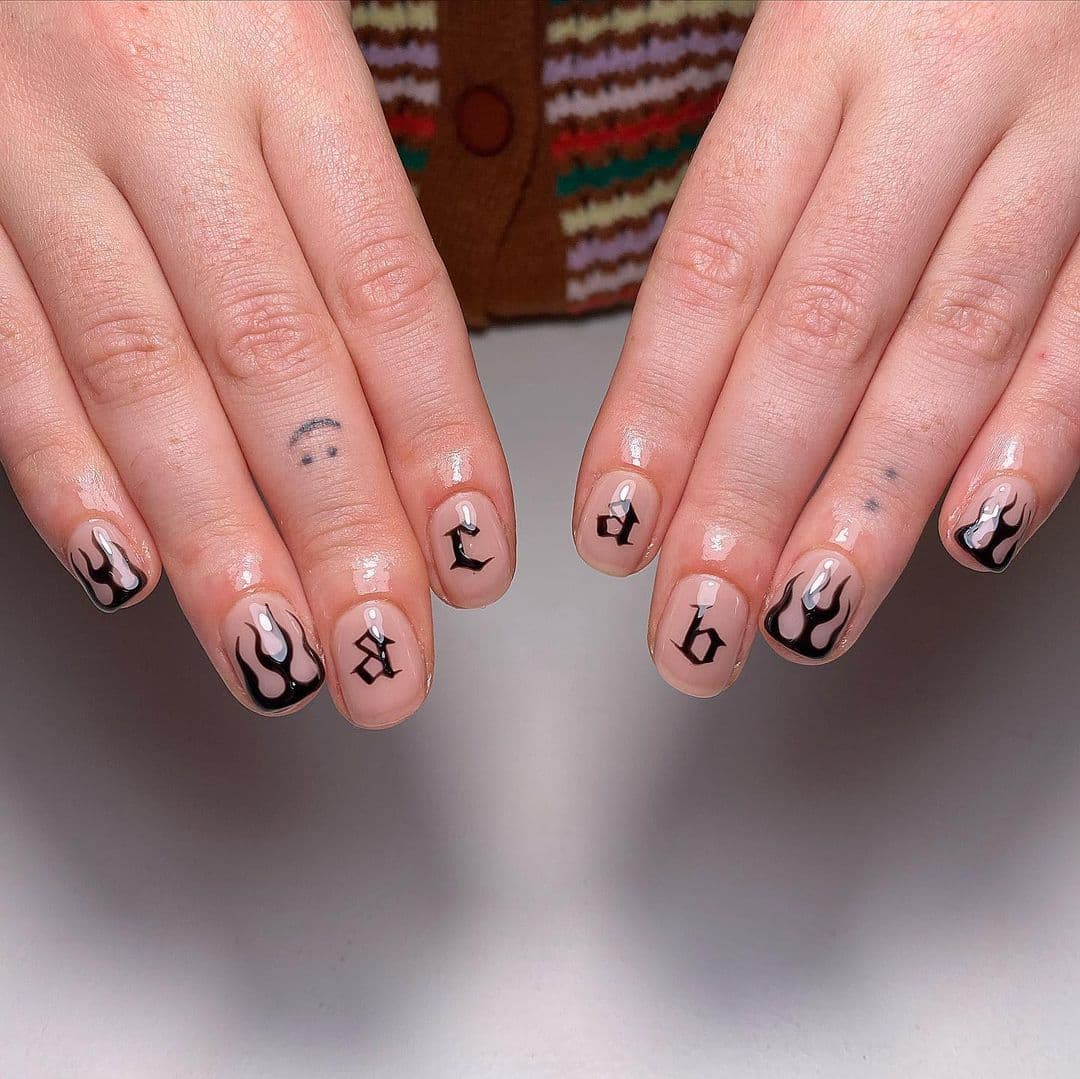 เล็บลายไฟ