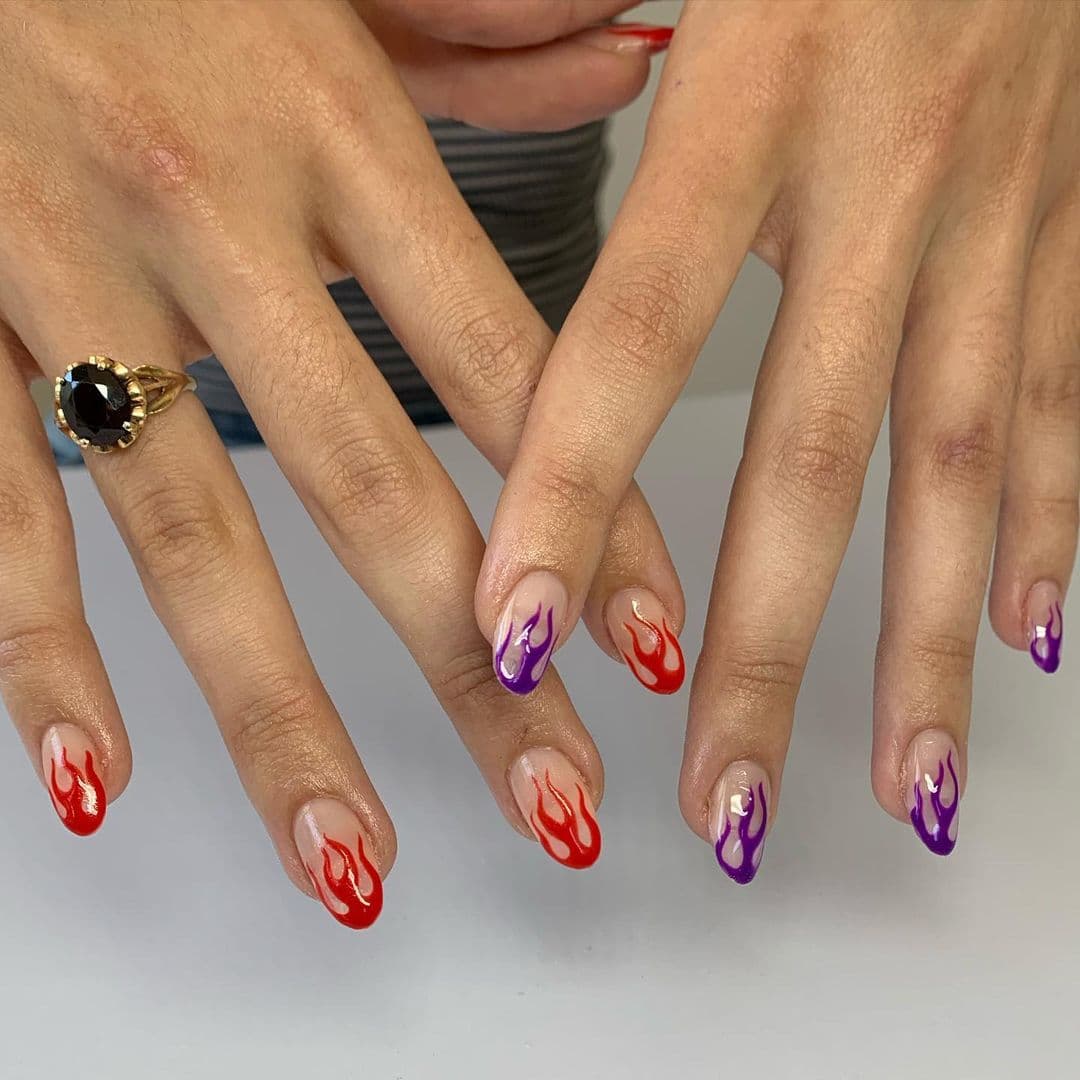 เล็บลายไฟ