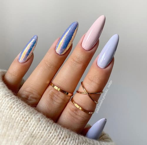 เล็บสีฟ้าอ่อน