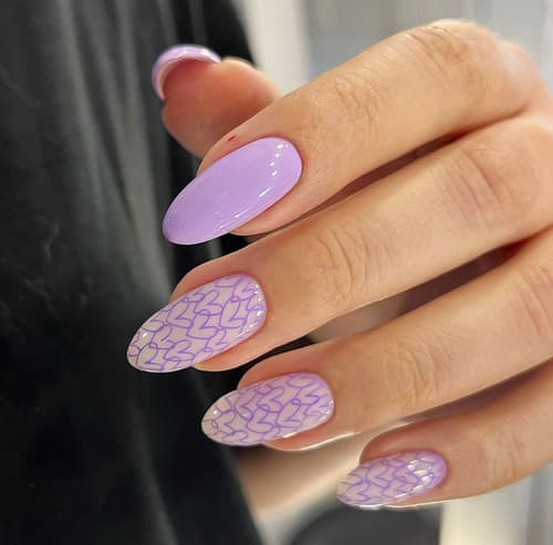 เล็บสีม่วง